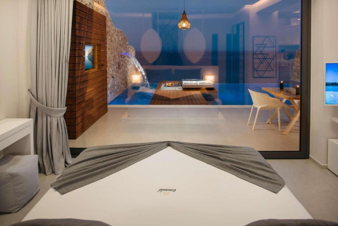 Emerald Cave Suites Agios Nikolaos  Eksteriør billede
